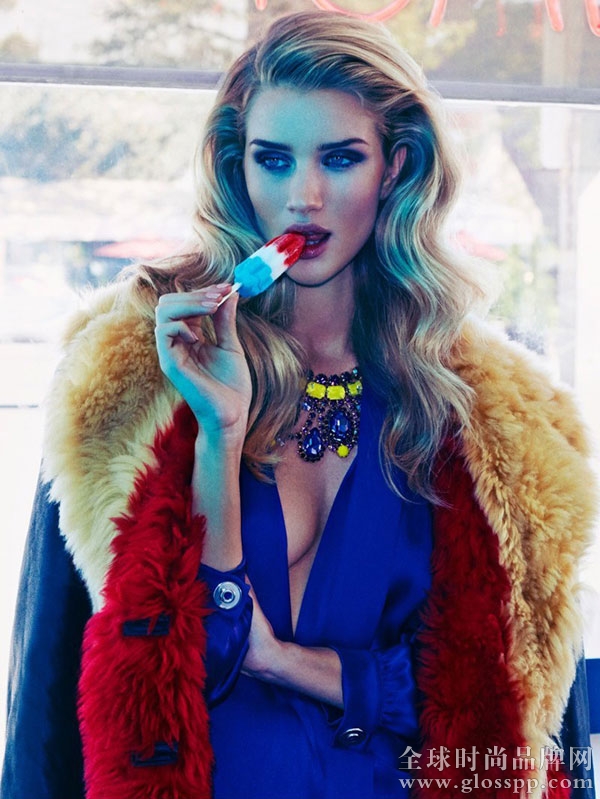 Rosie Huntington-Whiteley《Vogue》墨西哥版2014年11月號