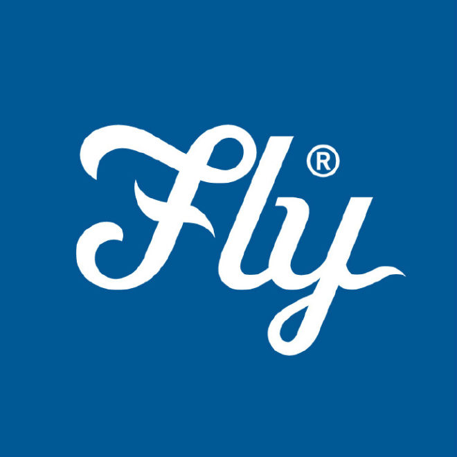 Fly 成立于 1999 年，是上海的第一家專業滑板店